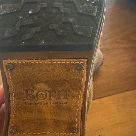 Born Clogs - Picture 3 of 4